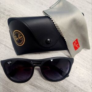 Ray-Ban Black Sunglasses with Case (Brad)